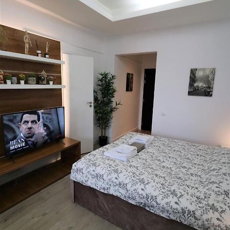 Charming City Center Apartment - Free Minibar 부쿠레슈티 외부 사진