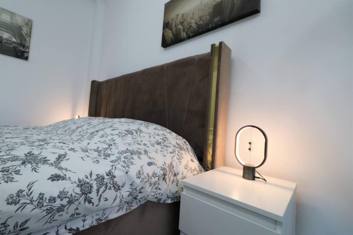 Charming City Center Apartment - Free Minibar 부쿠레슈티 외부 사진