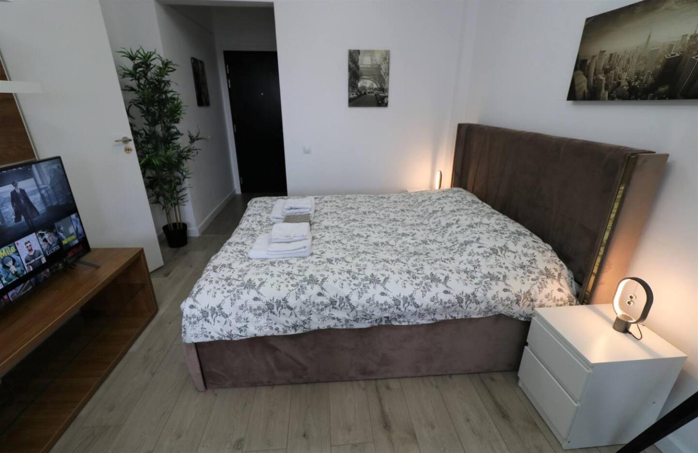 Charming City Center Apartment - Free Minibar 부쿠레슈티 외부 사진